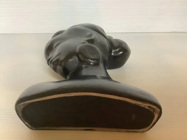 Illustration numéro 4 du produit Ancien buste de femme africaine à poser ou à accrocher