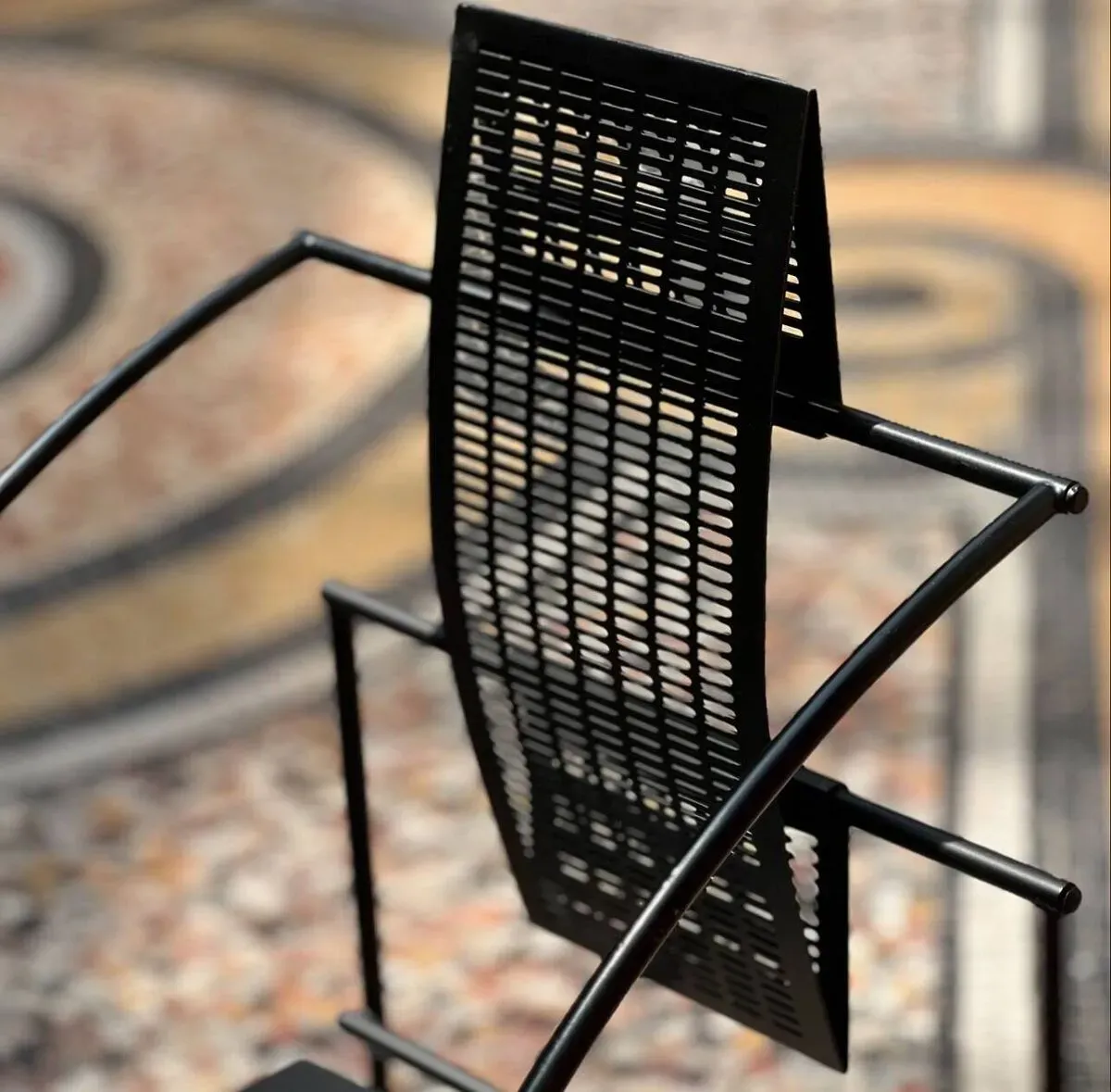 Illustration numéro 4 du produit 4 chaises « Quinta » de M.Botta