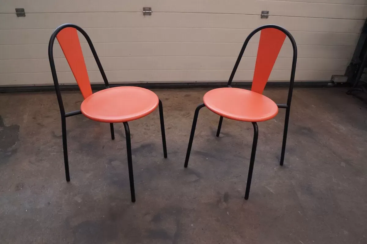 Illustration numéro 4 du produit Paire de chaises en métal