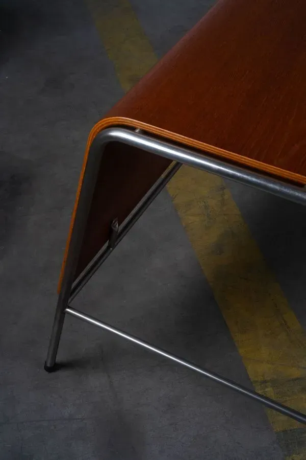 Illustration numéro 4 du produit Bureau d'enseignant Munkegaard, Arne Jacobsen