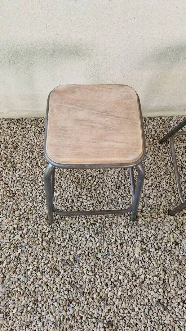 Illustration numéro 4 du produit Tabourets industriels