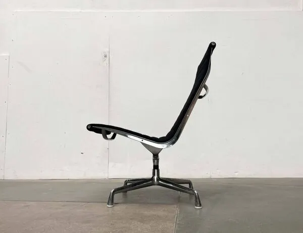 Illustration numéro 4 du produit Chaises de salon pivotantes en aluminium EA 116 Mid-Century Modern par Charles et Ray Eames pour Herman Miller / Vitra, années 1960, ensemble de 2