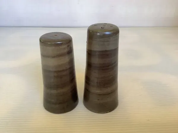 Illustration numéro 4 du produit Sel et poivre céramique marron