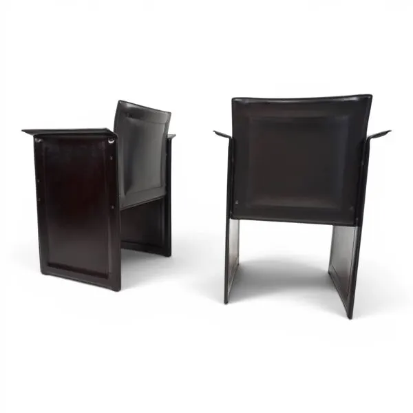 Illustration numéro 4 du produit 2 chaises en cuir noir Arrben Solaria par Tito Agnoli, 1970