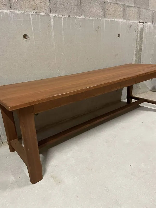 Illustration numéro 4 du produit Immense Table de ferme bois massif - elegante 2m60