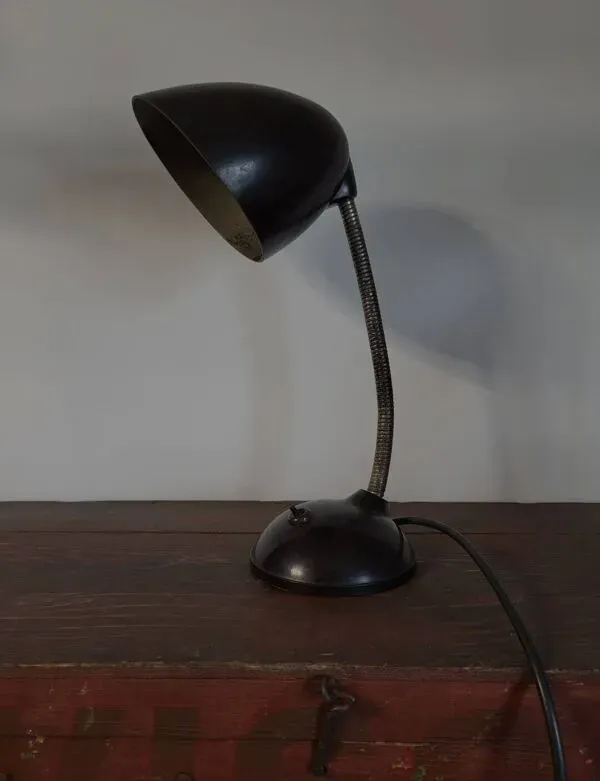 Illustration numéro 4 du produit Lampe de bureau industrielle à bakeliet, E. K. Cole, jaren 30, Tsjechië.