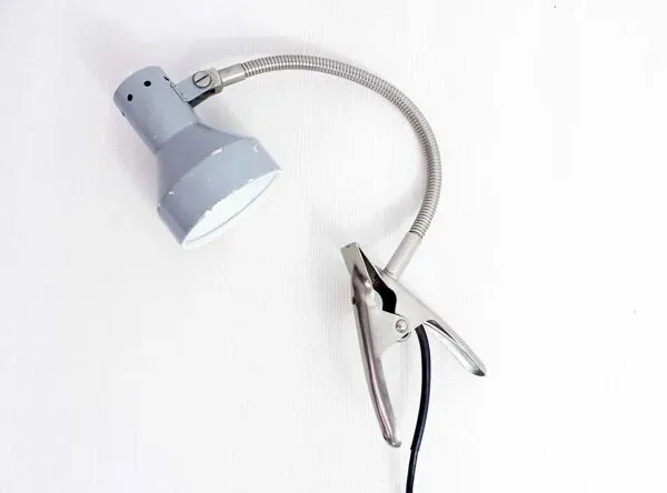 Illustration numéro 4 du produit Lampe industrielle sur pince