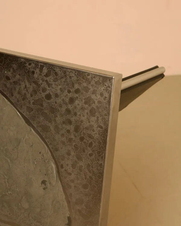 Illustration numéro 4 du produit Table basse sculpturale en bois et acier par Heinz Lilienthal 60's