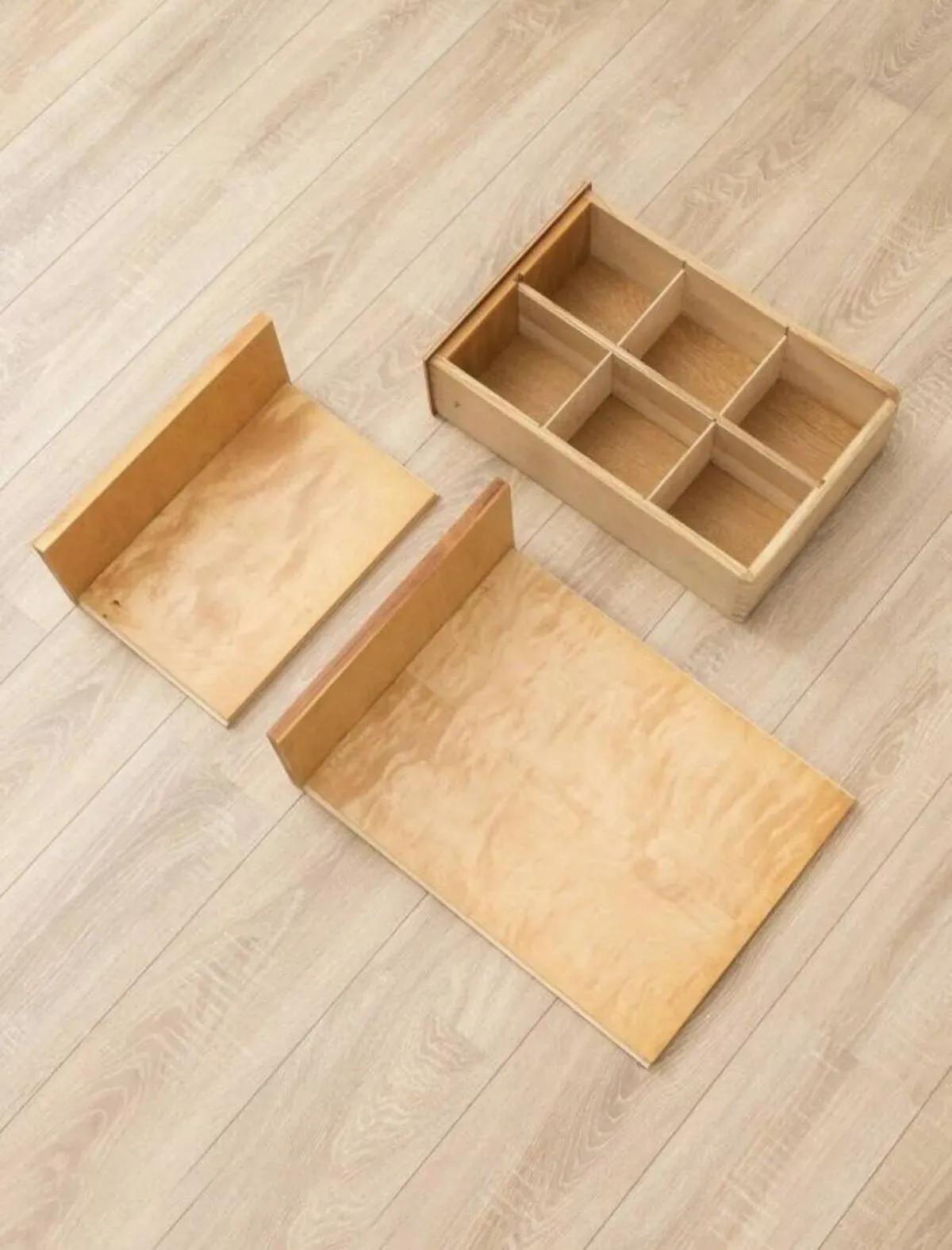 Illustration numéro 4 du produit Comptoir commercial en hêtre plaqué 1950s