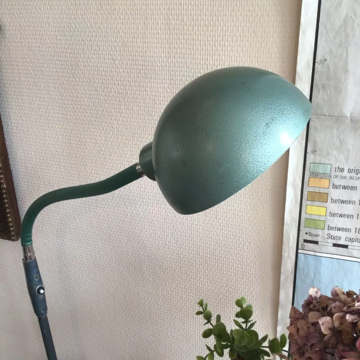 Illustration numéro 4 du produit Lampe d’atelier Adher