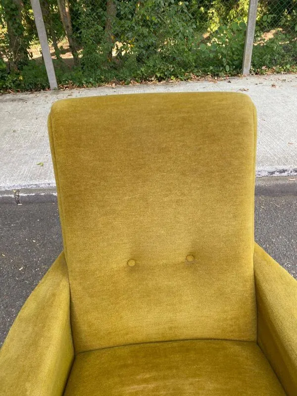 Illustration numéro 4 du produit Fauteuil italien jaune moutarde style Mid-Century
