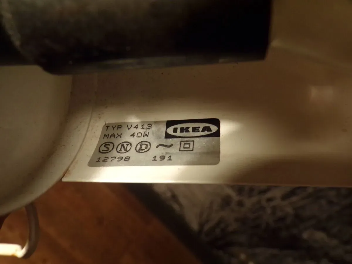 Illustration numéro 4 du produit Applique V413 Ikea blanche