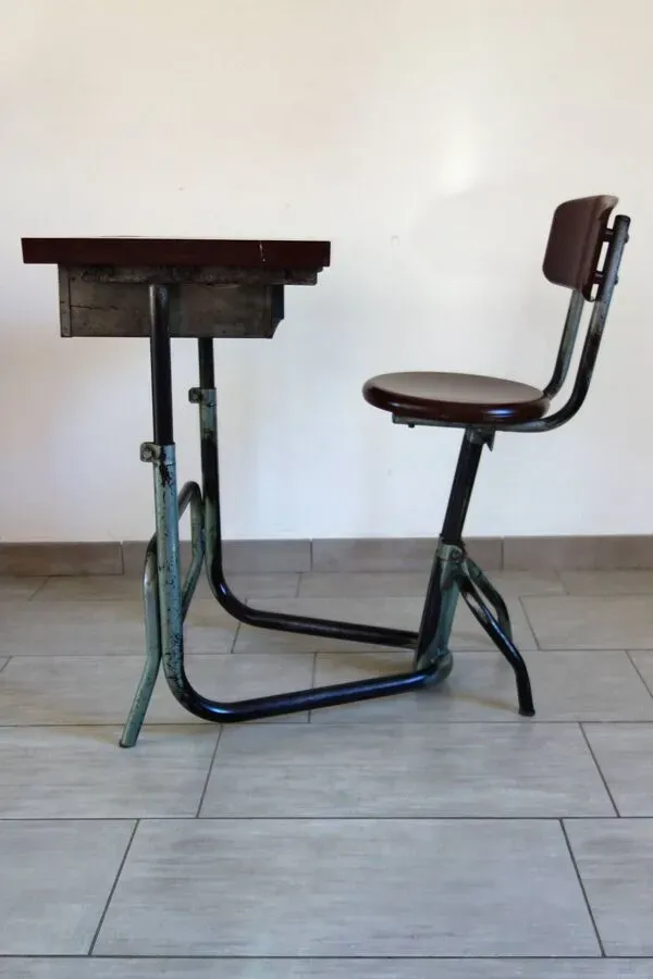 Illustration numéro 4 du produit Ancien bureau écolier évolutif années 30