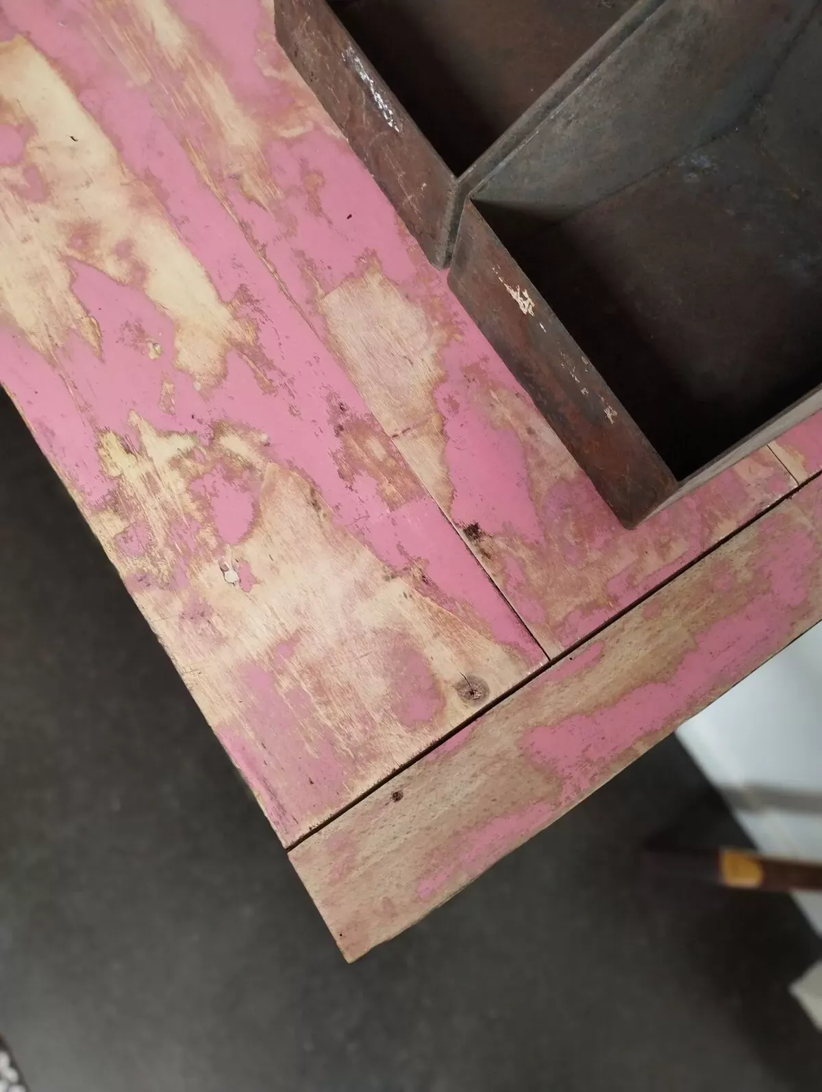 Illustration numéro 4 du produit Table d'atelier, console vintage