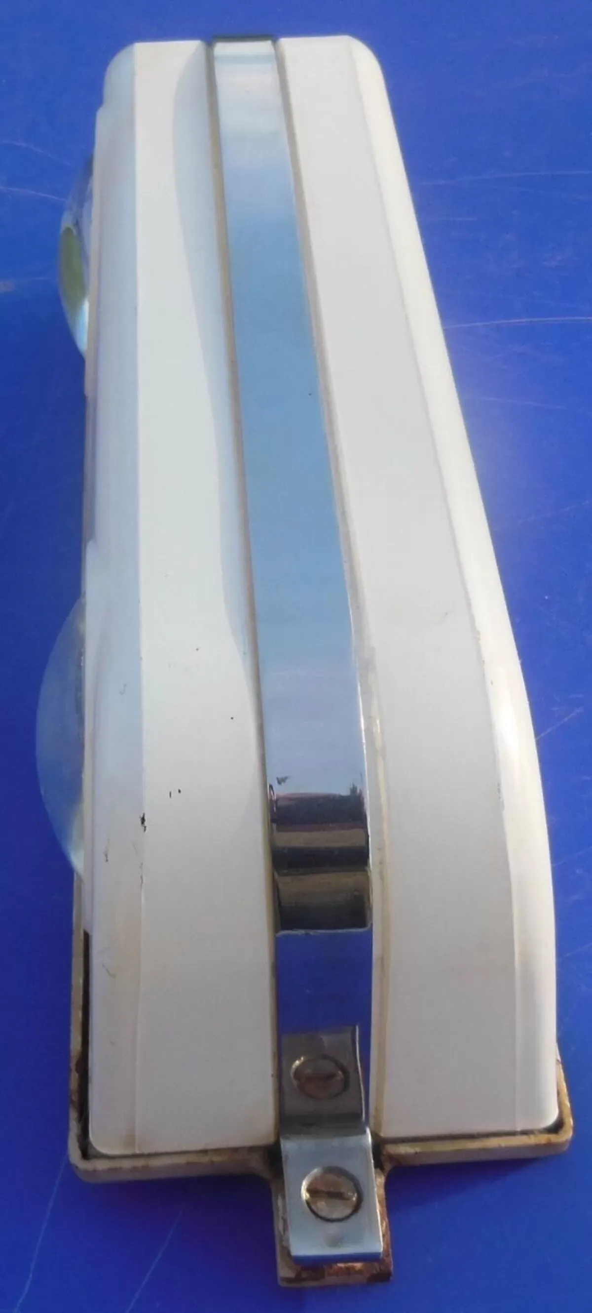 Illustration numéro 4 du produit Applique moderniste mural ou plafonnier industriel - loft