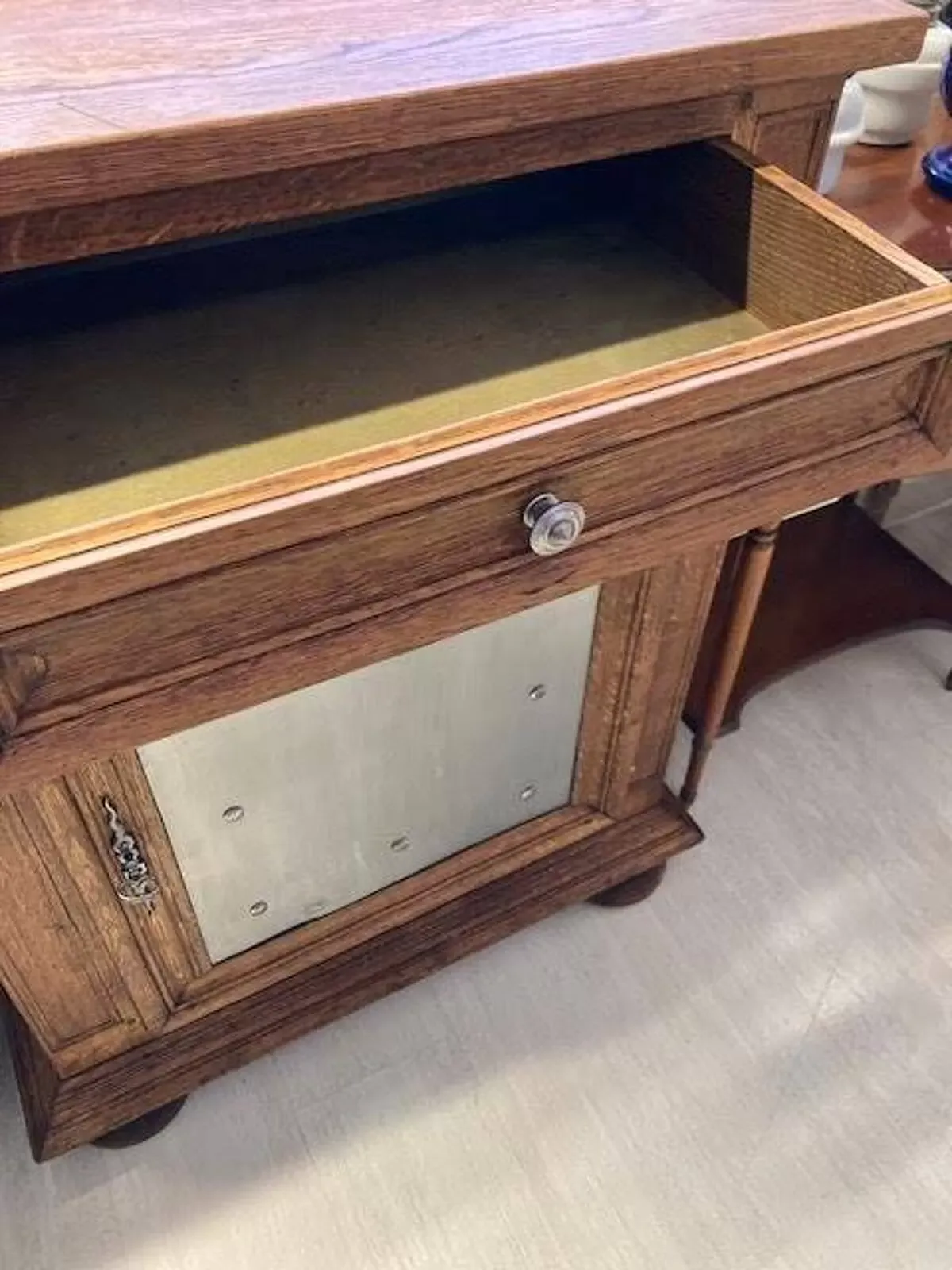 Illustration numéro 4 du produit Confiturier 1 porte relooké