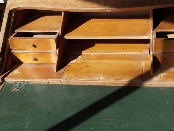 Illustration numéro 4 du produit Secrétaire ancien à abattant en bois fruitier, fin XIXème s.