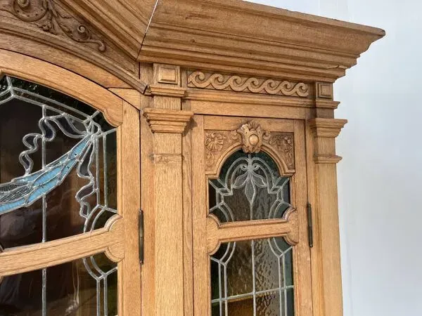 Illustration numéro 4 du produit Bibliothèque en deux corps de style Art Déco en chene massif XX siècle