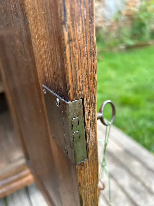 Illustration numéro 4 du produit Meuble de boutique en chêne vers 1920