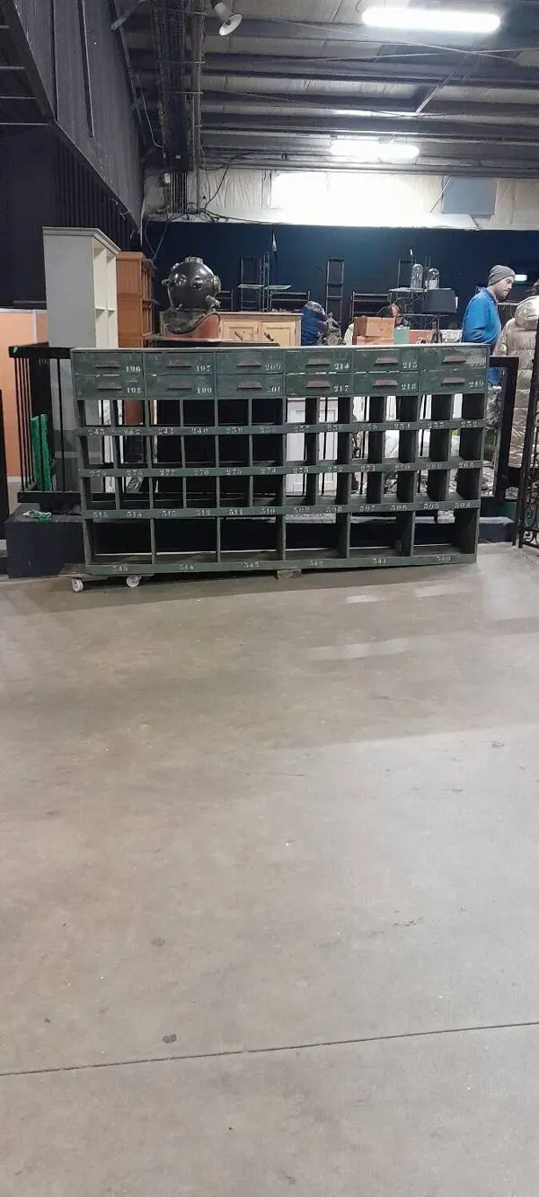 Illustration numéro 4 du produit Meuble de métier