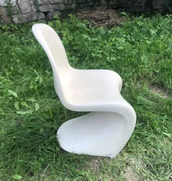 Illustration numéro 4 du produit Chaise Panton Édition Herman Miller années 70