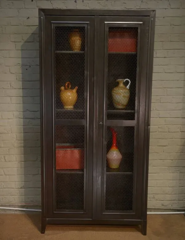 Illustration numéro 4 du produit Armoire grillagée Tolix 2 portes en métal