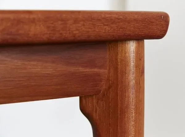 Illustration numéro 4 du produit Table à manger en forme de bateau Grete Jalk pour Glostrup