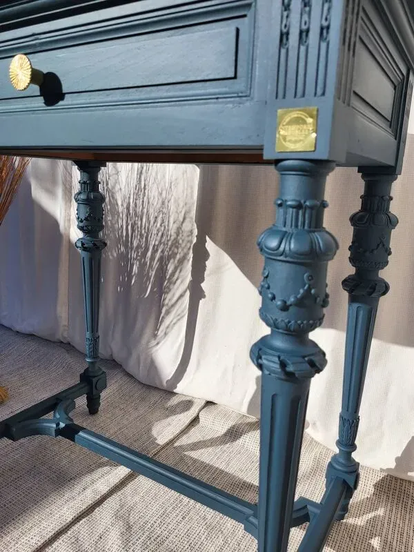 Illustration numéro 4 du produit Coiffeuse