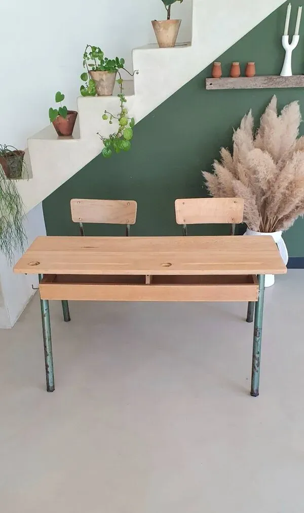 Illustration numéro 4 du produit Bureau