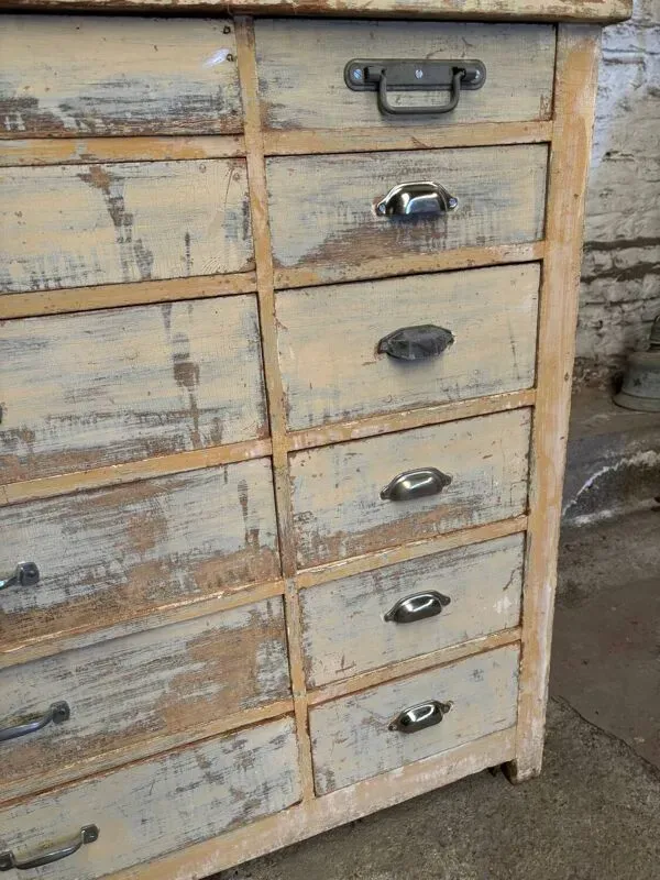 Illustration numéro 4 du produit Meuble de metier