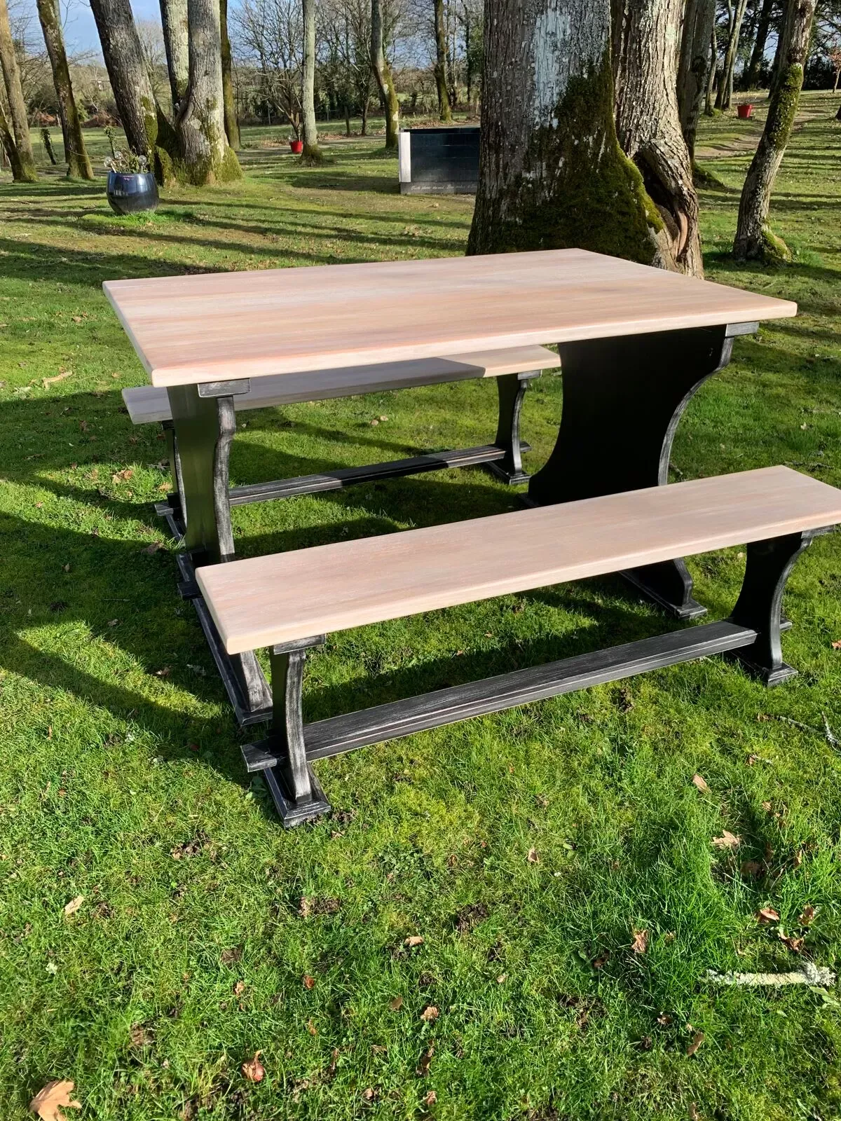 Illustration numéro 4 du produit Bureau