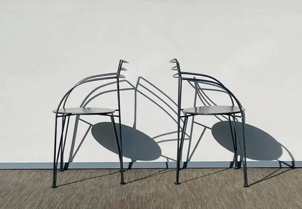 Illustration numéro 4 du produit Paire de chaises ' Lune d'Argent ' Pascal Mourgue - Fermob. Vintage 80s