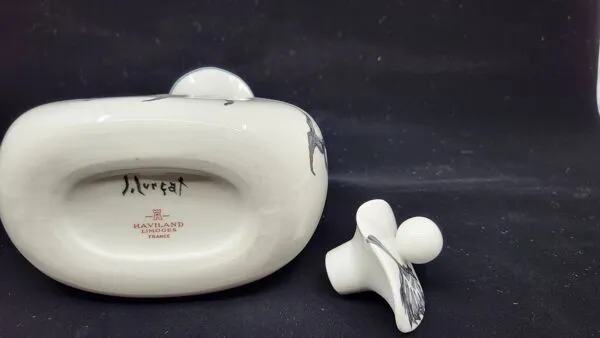 Illustration numéro 4 du produit Bouteille Jean Lurçat en porcelaine par Haviland Limoges, France