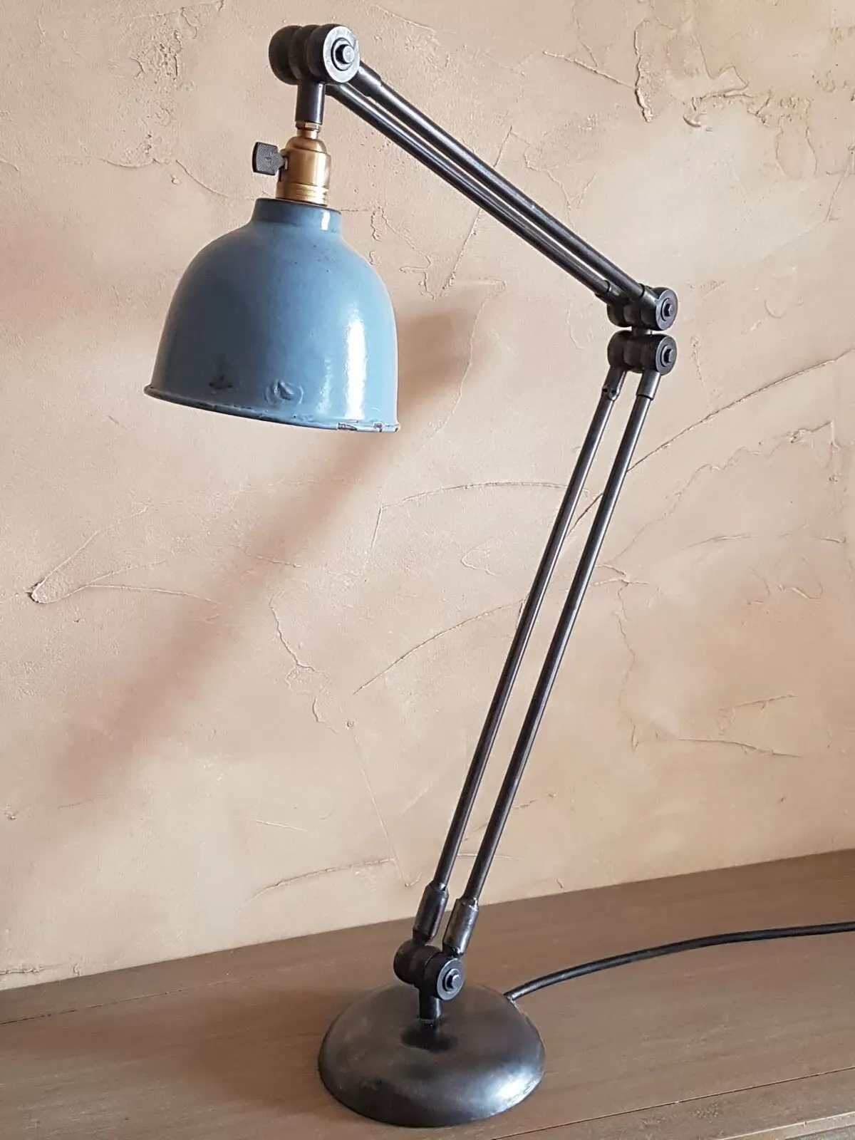 Illustration numéro 4 du produit Lampe industrielle vintage Kumewa