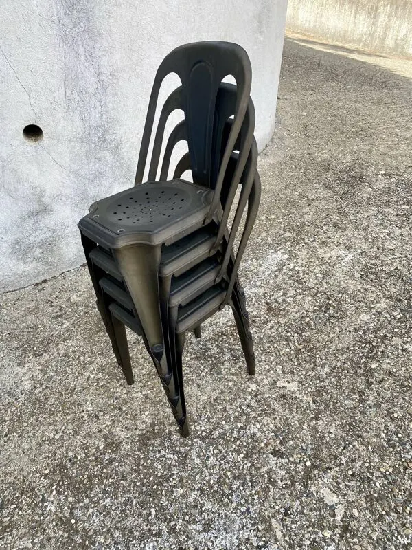 Illustration numéro 4 du produit Chaises industrielles