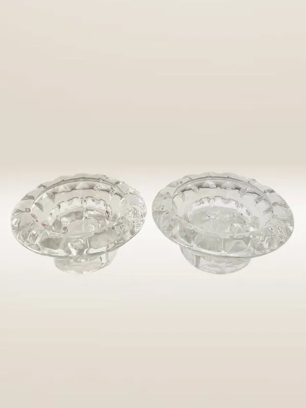 Illustration numéro 4 du produit Paire de bougeoirs en verre