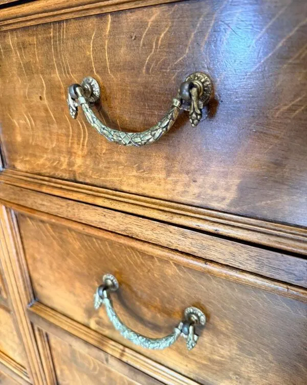 Illustration numéro 4 du produit Meuble de métier