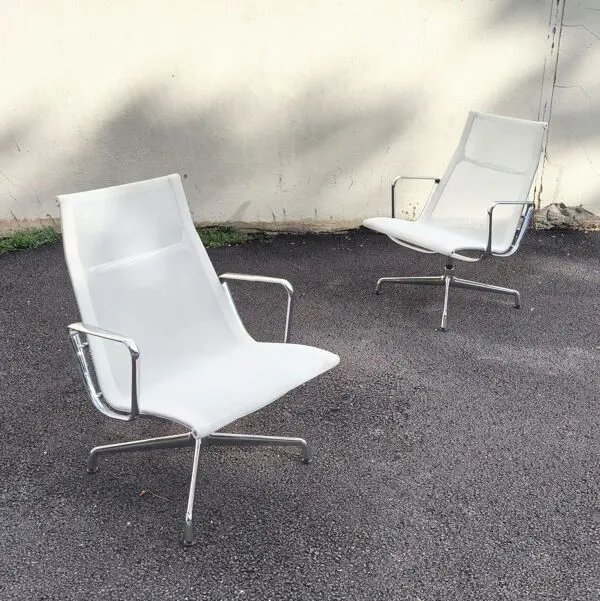 Illustration numéro 4 du produit Fauteuil(s) EA116 design Eames, Vitra, 2008