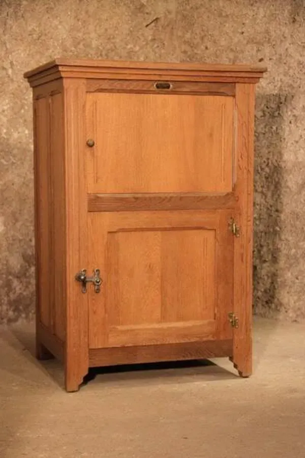 Illustration numéro 4 du produit Glacière meuble de métier  bar brasserie en chêne frigo