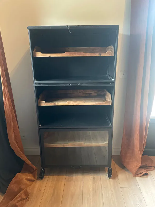 Illustration numéro 4 du produit Meuble industriel