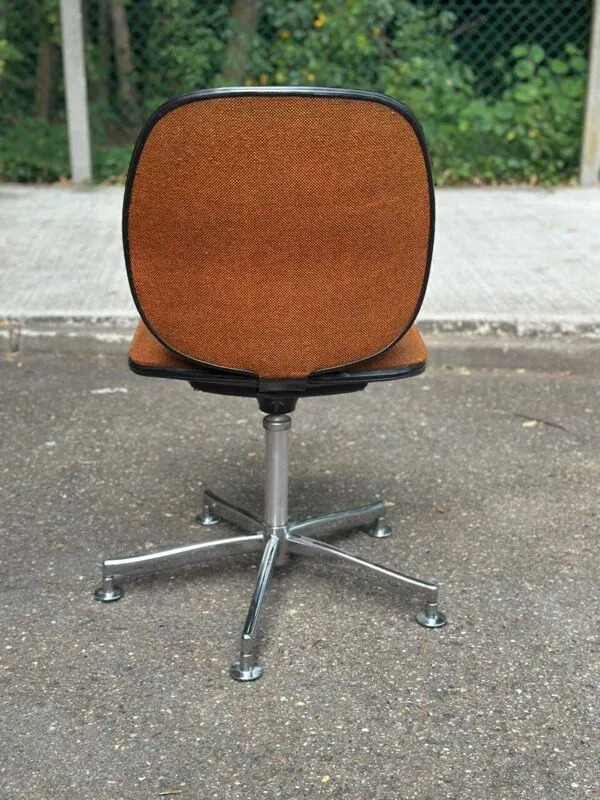 Illustration numéro 4 du produit Chaise de bureau Strafor, années 70