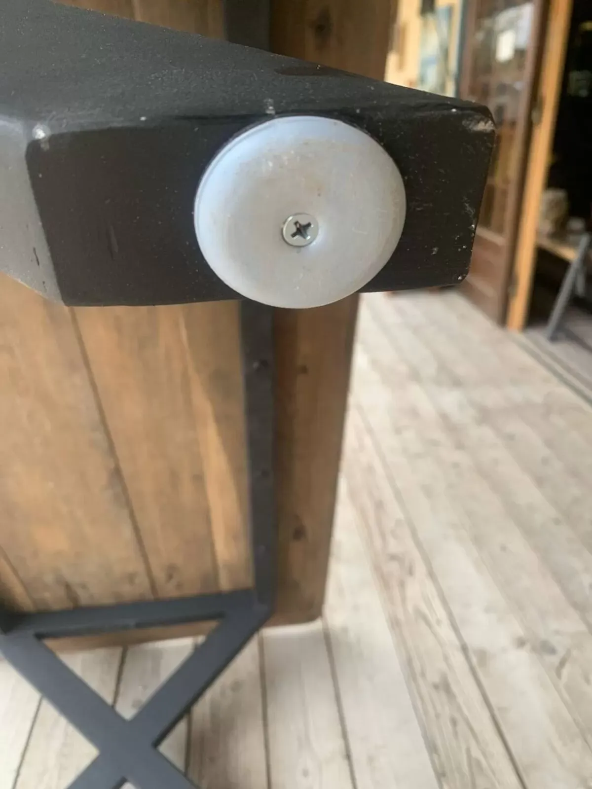 Illustration numéro 4 du produit Table