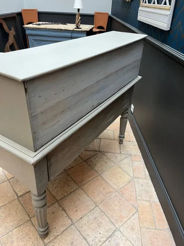 Illustration numéro 4 du produit Bureau, secrétaire patiné