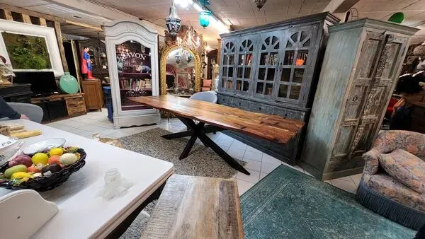 Illustration numéro 4 du produit Grande table industriel