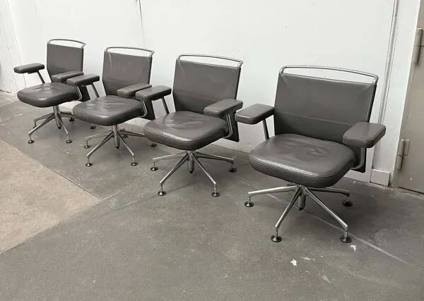 Illustration numéro 4 du produit Fauteuils pivotants modèle Postmoderne AC2 en cuir par Antonio Cittero pour Vitra, années 1990, lot de 4