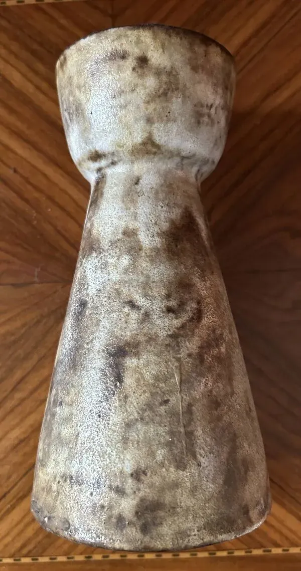 Illustration numéro 4 du produit Bougeoir en céramique signé A. Kostanda – Vallauris, années 1950