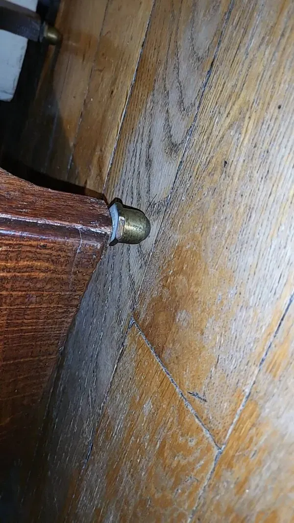 Illustration numéro 4 du produit Bureau d'écolier vintage bois acajou