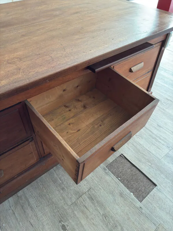 Illustration numéro 4 du produit Meuble de métier