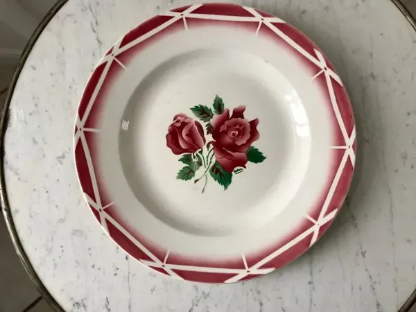 Illustration numéro 4 du produit Plat rond Digoin Sarreguemines modèle ''Cibon'' années 30-40