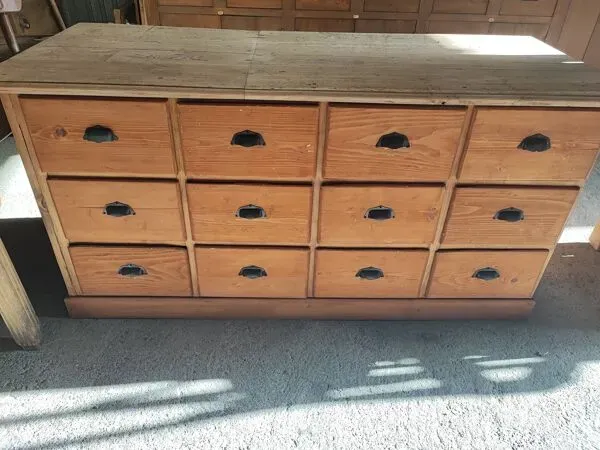 Illustration numéro 4 du produit Meuble de métier